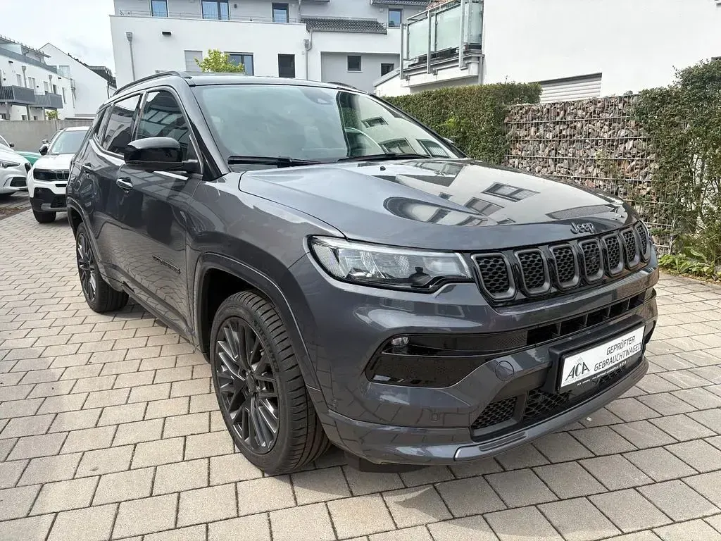 Gebraucht Jeep Compass 150 PS (110 kW) 2022 Grau SUV