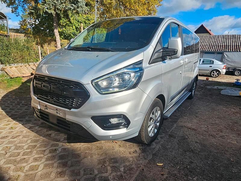 Gebraucht Ford Transit Custom 130 PS (95 kW) 2019 Silber Van / Kleinbus