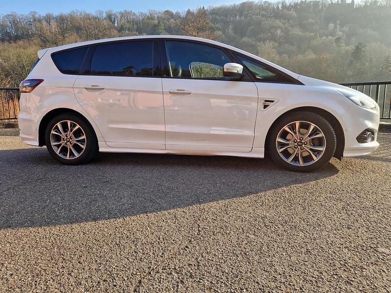 Gebraucht Ford S-MAX ST-Line 241 PS (177 kW) 2019 Weiß Van / Kleinbus