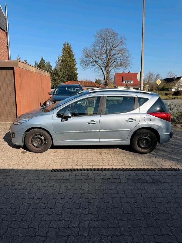 Gebraucht Peugeot 207 90 PS (66 kW) 2009 Silber Kombi