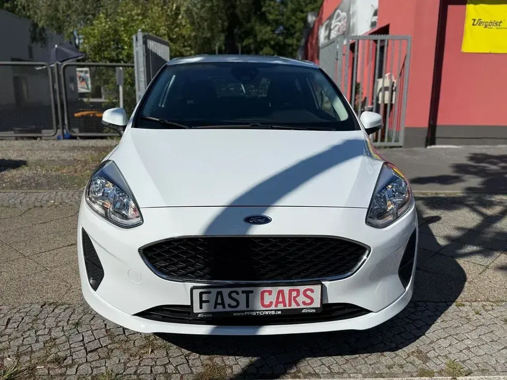 Gebraucht Ford Fiesta Cool & Sound Edition 71 PS (52 kW) 2019 Weiß Kleinwagen