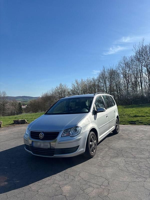 Gebraucht VW Touran 102 PS (75 kW) 2009 Silber Van / Kleinbus