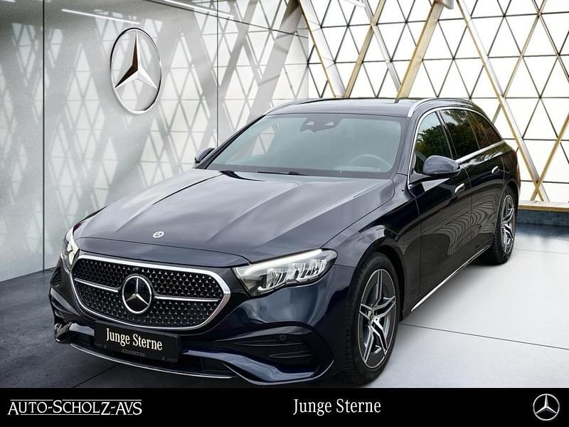 Metalliclack nautikblau Gebraucht 2024 Mercedes E220 AMG Kombi | 48.444 € (Guter Preis) - Bild 1/3