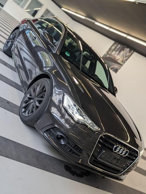 Grau Gebraucht 2015 Audi A6 S-Line Limousine | 15.399 € (Fairer Preis) - Bild 1/4