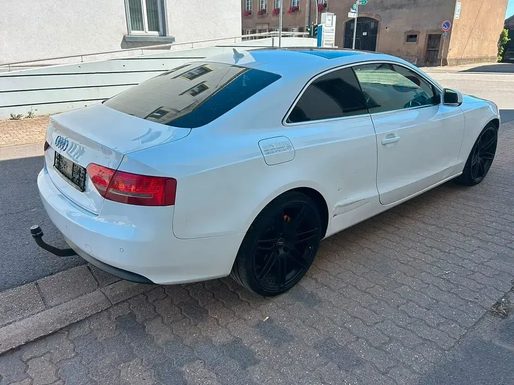 Gebraucht Audi A5 Sport 179 PS (131 kW) 2009 Weiß Coupé