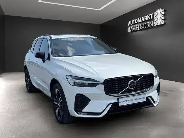 Gebraucht Volvo XC60 R-Design 197 PS (144 kW) 2022 Weiß SUV