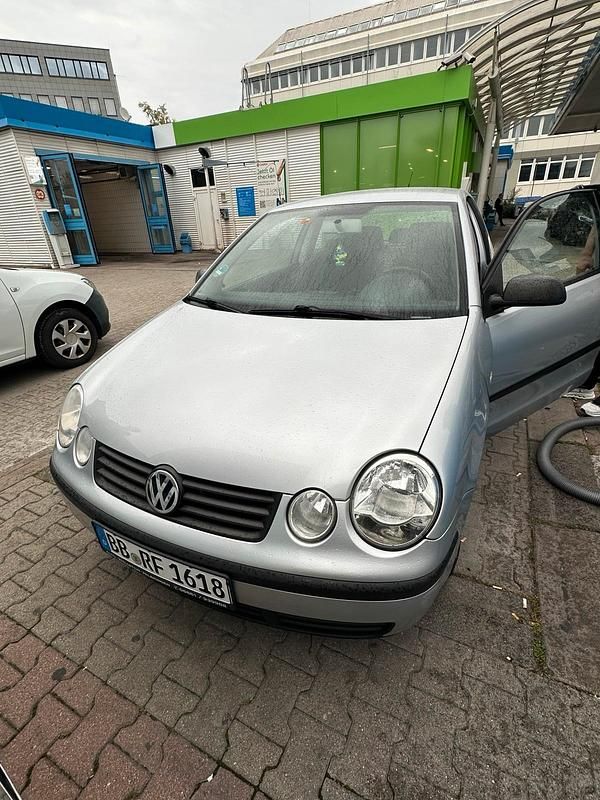 Gebraucht VW Polo 63 PS (46 kW) 2004 Grau Kleinwagen