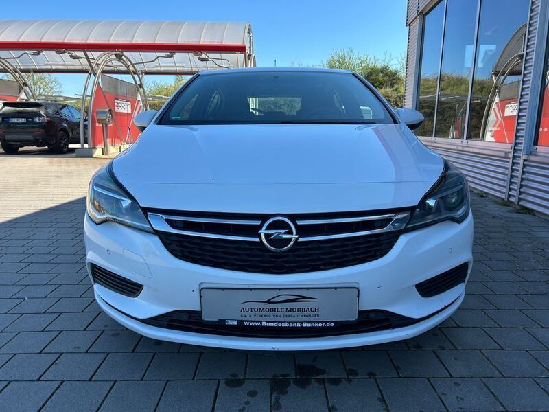Gebraucht Opel Astra Edition 110 PS (80 kW) 2017 Weiß Limousine