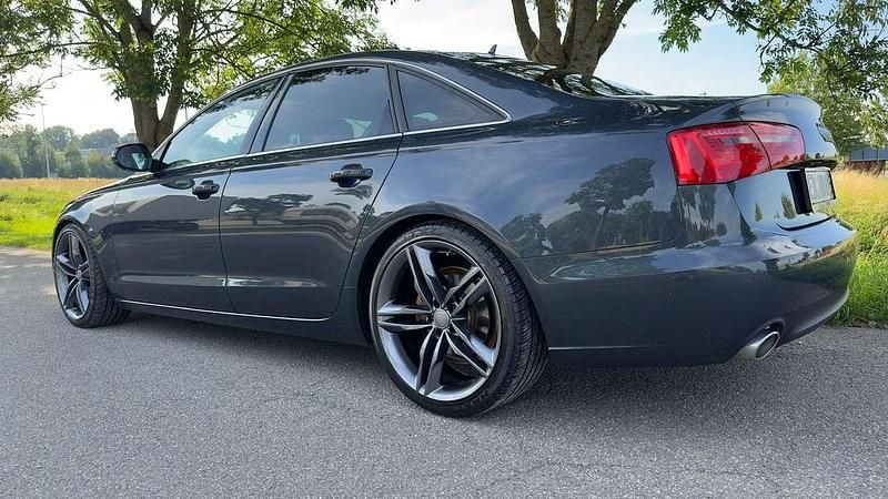 Gebraucht Audi A6 204 PS (150 kW) 2014 Blau Limousine