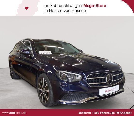 Cavansitblau metallic Gebraucht 2021 Mercedes E300 Avantgarde Kombi | 29.690 € (Fairer Preis) - Bild 1/4