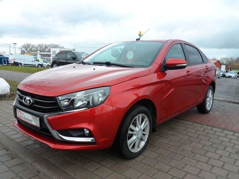 Rot Gebraucht 2017 Lada Vesta Limousine | 9.990 € (Fairer Preis) - Bild 1/4