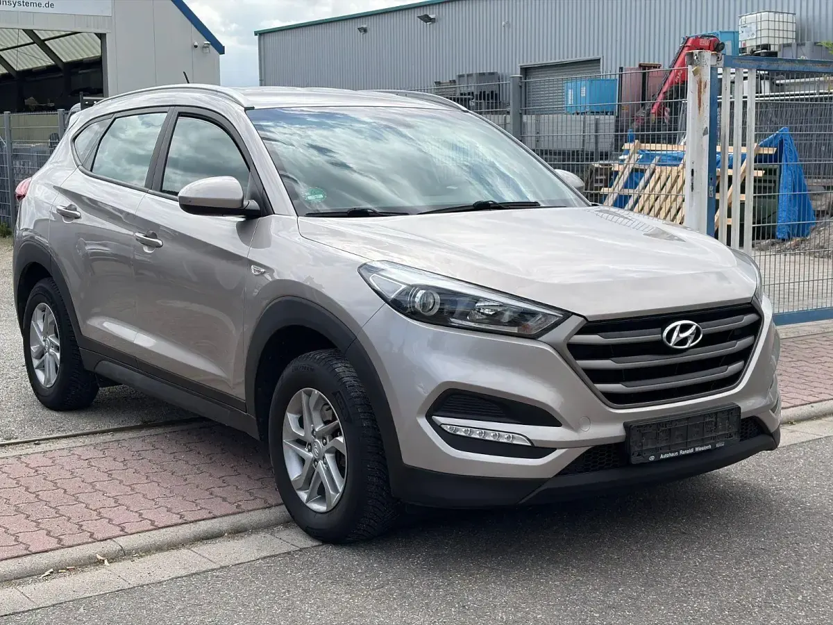 Gebraucht Hyundai Tucson Advantage 132 PS (97 kW) 2016 Braun SUV