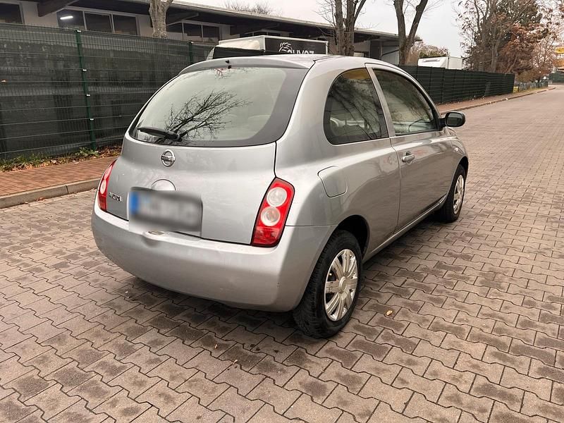 Gebraucht Nissan Micra 66 PS (48 kW) 2005 Silber Kleinwagen