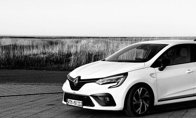 Weiß Gebraucht 2023 Renault Clio V R.S. Limousine | 17.500 € (Etwas zu teuer) - Bild 1/3