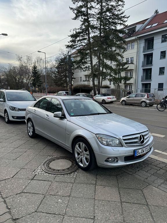 Gebraucht Mercedes 220 170 PS (125 kW) 2009 Grau Limousine