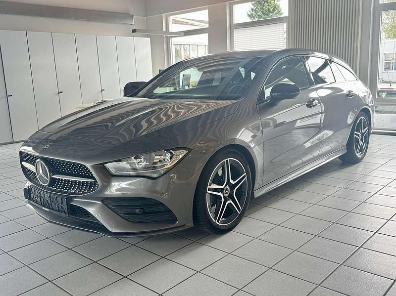 Mountaingrau Gebraucht 2019 Mercedes CLA220 AMG Limousine | 22.999 € (Superpreis) - Bild 1/4
