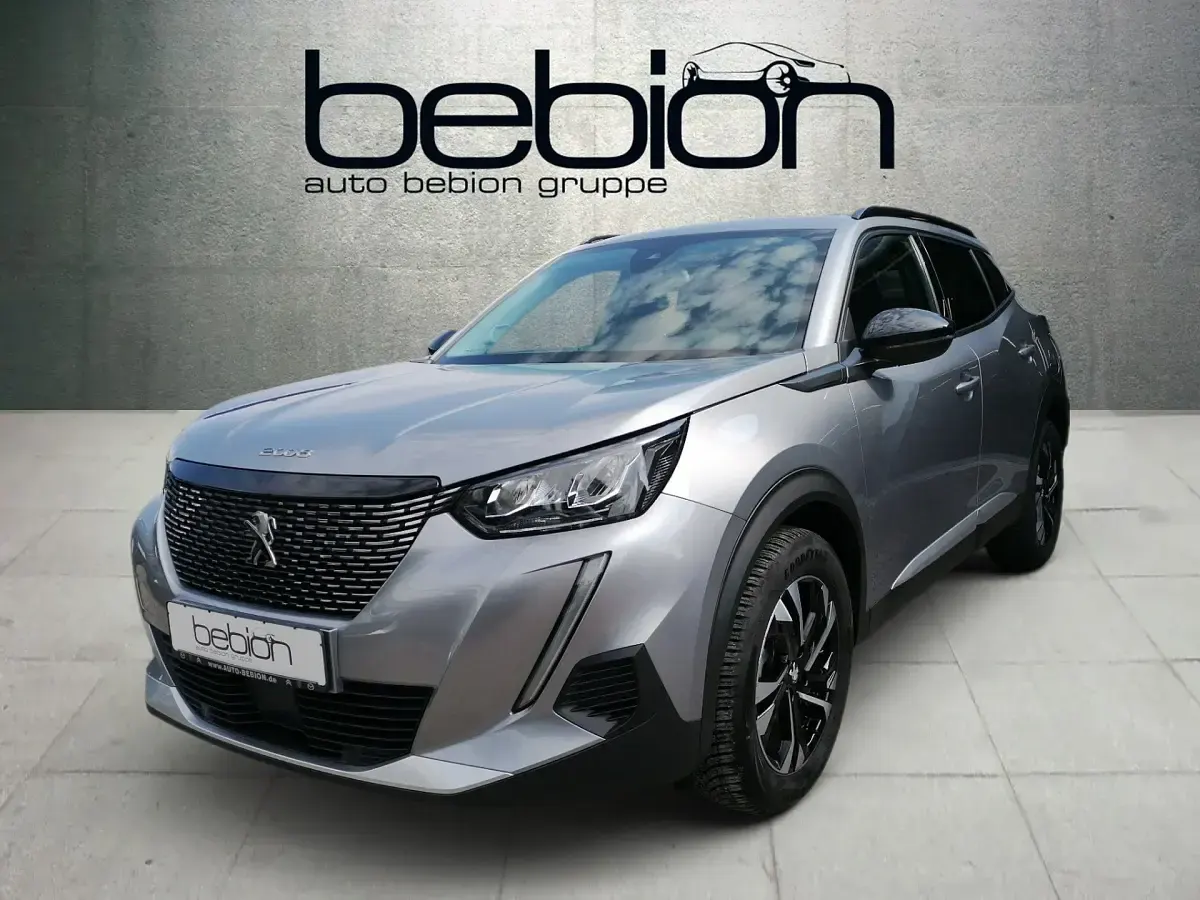 Gebraucht Peugeot 2008 Allure 131 PS (96 kW) 2022 SUV