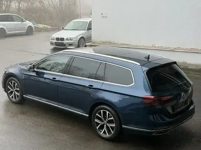 Używany VW Passat Elegance 200 KM (147 kW) 2022 Niebieski Sedan/Limuzyna