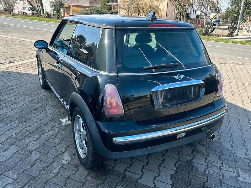 Gebraucht Mini ONE 90 PS (66 kW) 2003 Schwarz Kleinwagen