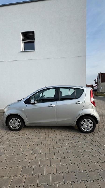 Gebraucht Suzuki Splash 86 PS (63 kW) 2010 Silber Kleinwagen