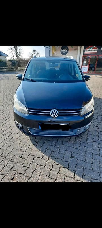 Gebraucht VW Touran 105 PS (77 kW) 2011 Schwarz Van / Kleinbus