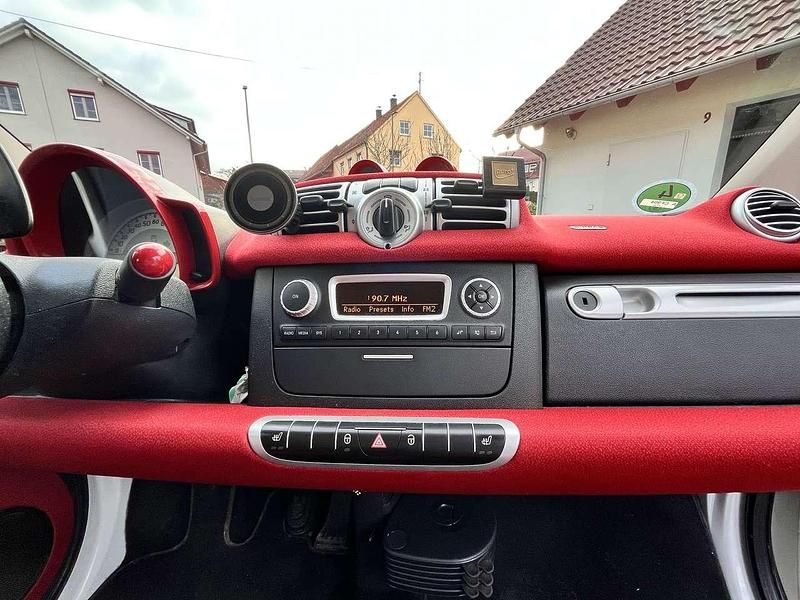 Gebraucht Smart ForTwo Cabrio 84 PS (61 kW) 2012 Weiß Cabrio