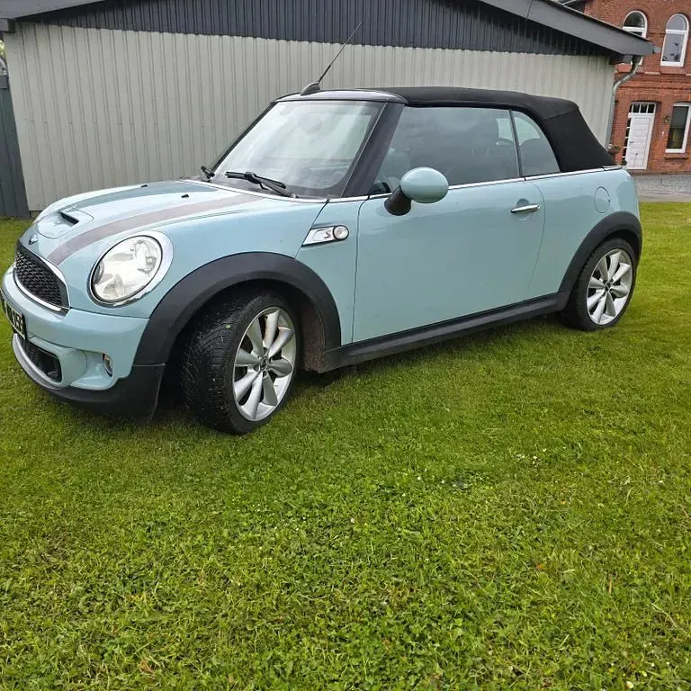 Usata Mini Cooper S Cabriolet 184 CV (135 kW) 2011 Cabrio
