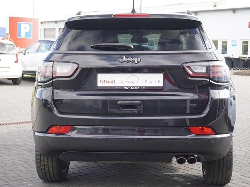 Usado Jeep Compass 150 HP (110 kW) 2021 Preto SUV