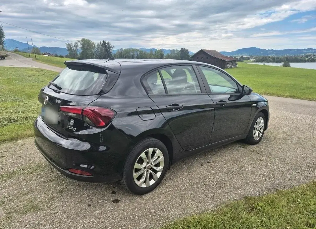 Gebraucht Fiat Tipo Pop 95 PS (69 kW) 2019 Schwarz Kombi