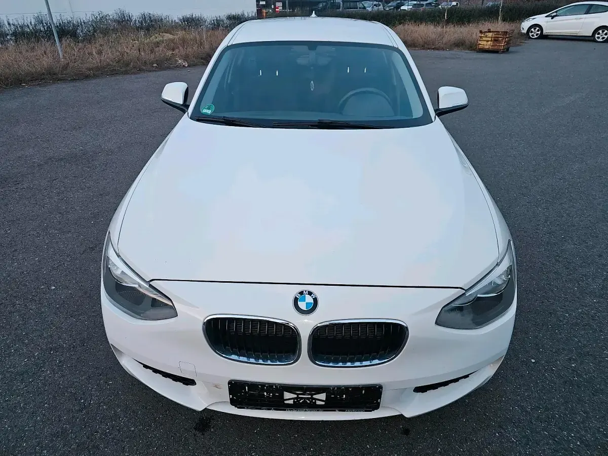 Gebraucht BMW 114 102 PS (75 kW) 2012 Weiß Kleinwagen