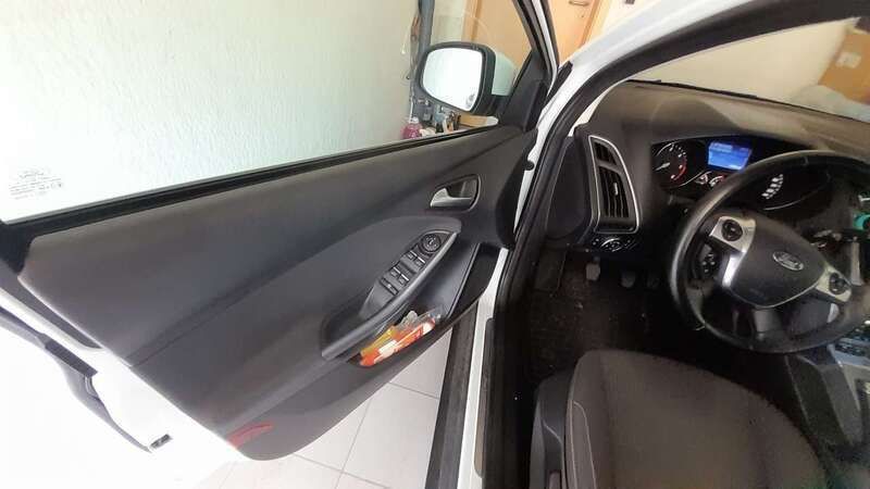 Weiß Gebraucht 2014 Ford Focus SYNC Edition Limousine | 5.600 € (Fairer Preis) - Bild 1/4