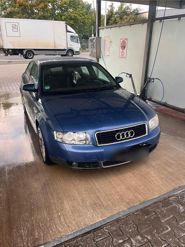 Blau Gebraucht 2001 Audi A4 Limousine | 1.700 € (Guter Preis) - Bild 1/4
