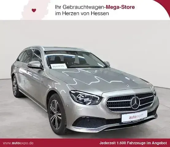 Gebraucht Mercedes E220 Avantgarde 200 PS (147 kW) 2023 Kombi