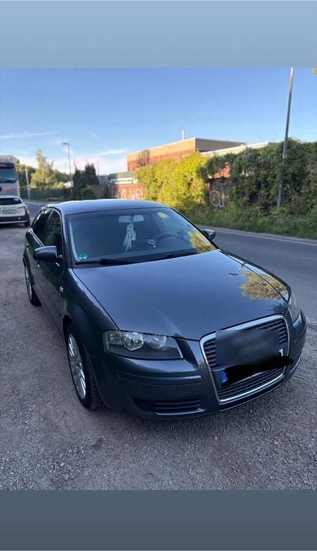 Grau Gebraucht 2005 Audi A3 Sportback Kleinwagen | 3.100 € (Fairer Preis) - Bild 1/4