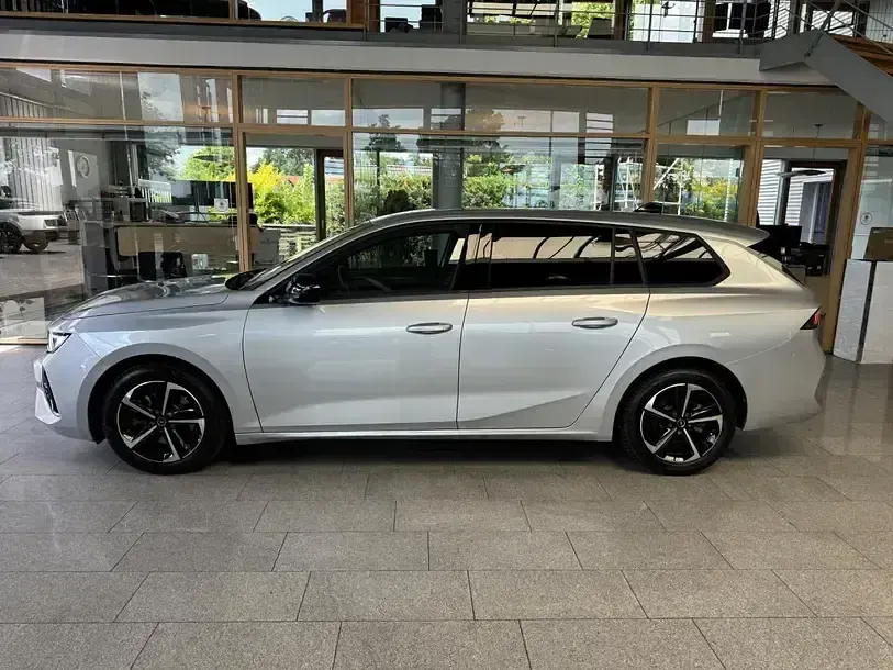Gebraucht Opel Astra 131 PS (96 kW) 2024 Grau Kleinwagen