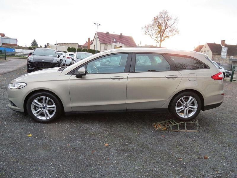 Gebraucht Ford Mondeo 160 PS (117 kW) 2015 Beige Kombi