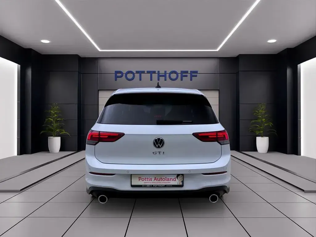 Gebraucht VW Golf VIII GTI 245 PS (180 kW) 2023 Pure white Limousine