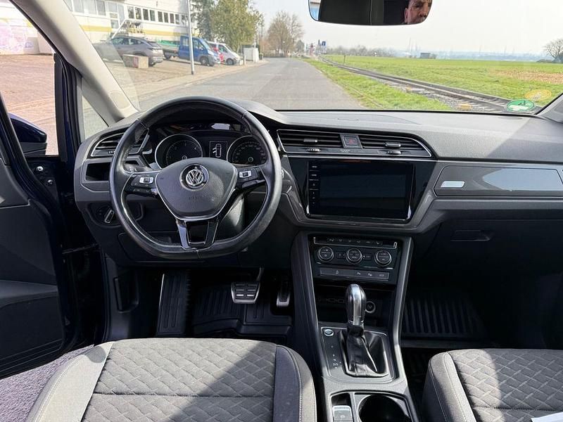 Gebraucht VW Touran Join 116 PS (85 kW) 2019 Grau Van / Kleinbus
