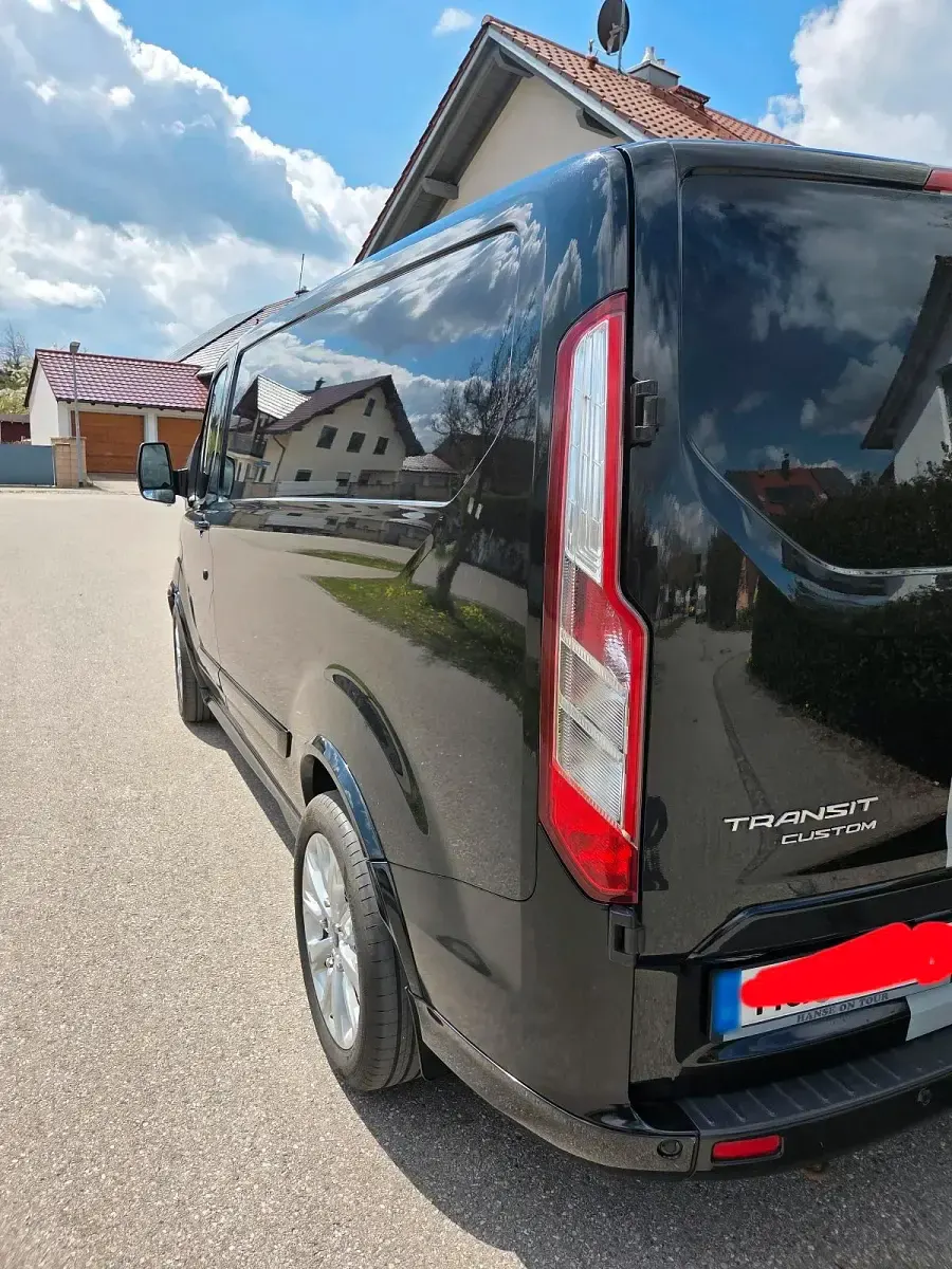 Second-hand Ford Transit Custom Sport 155 CP (114 kW) 2016 Negru Monovolum