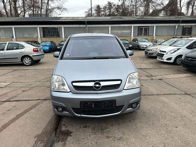 Grau Gebraucht 2007 Opel Meriva Edition Van / Kleinbus | 2.700 € (Etwas zu teuer) - Bild 1/4