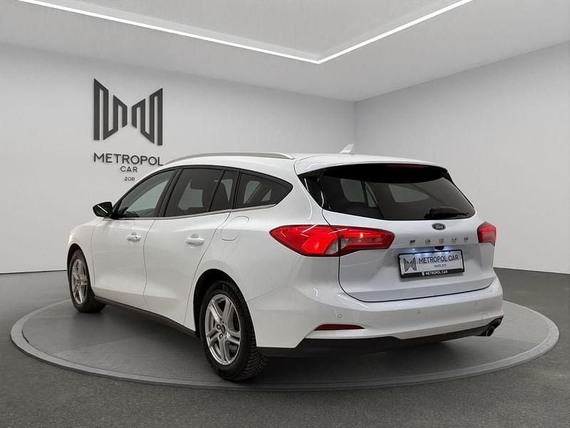 Second-hand Ford Focus 125 CP (91 kW) 2019 Alb Berlinǎ