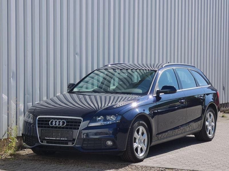 Blau Gebraucht 2010 Audi A4 Attraction Kombi | 5.900 € (Superpreis) - Bild 1/4