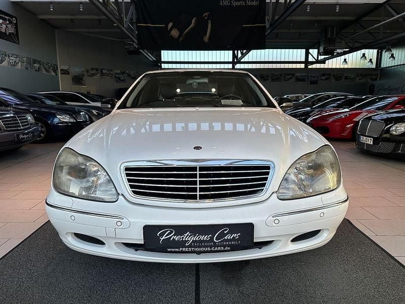 Weiß Gebraucht 2001 Mercedes S320 Limousine | 3.949 € (Guter Preis) - Bild 1/4