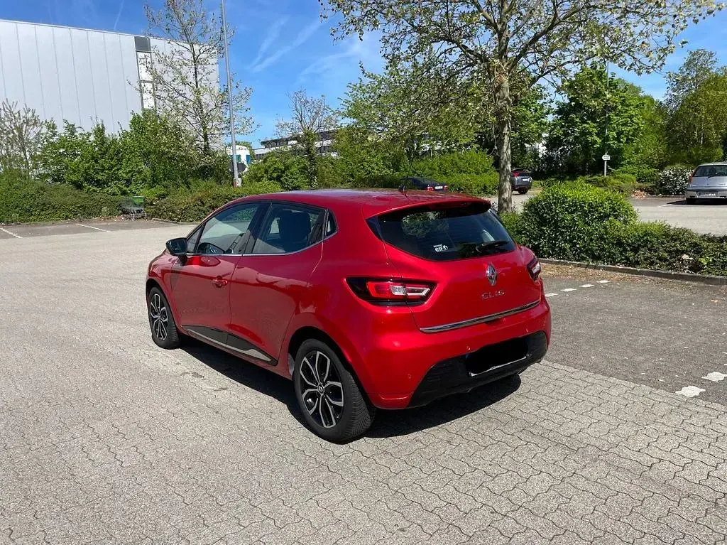 Gebraucht Renault Clio 90 PS (66 kW) 2018 Rot Limousine