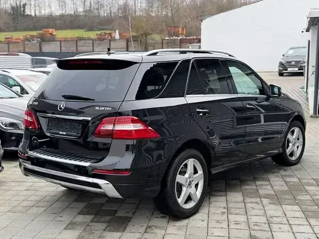 Gebraucht Mercedes ML350 AMG line 258 PS (189 kW) 2013 Schwarz SUV