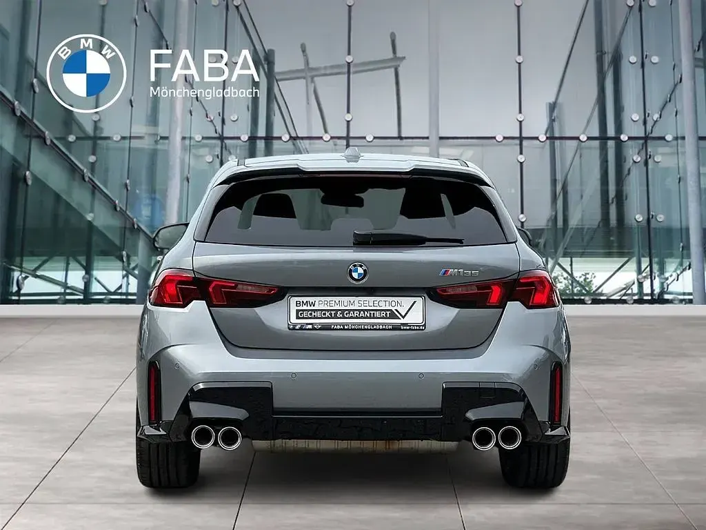 Gebraucht BMW M135 Performance 300 PS (220 kW) 2025 Grau Kleinwagen