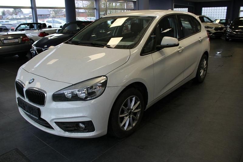 Gebraucht BMW 218 Active Tourer Advantage 136 PS (100 kW) 2016 Weiß Van / Kleinbus