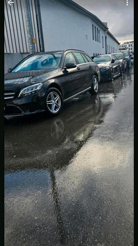 Gebraucht Mercedes C200 Exclusive 160 PS (117 kW) 2020 Schwarz Kombi