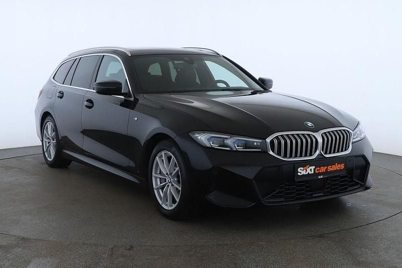 Schwarz Gebraucht 2023 BMW 330 M Sport Kombi | 35.880 € (Guter Preis) - Bild 1/4
