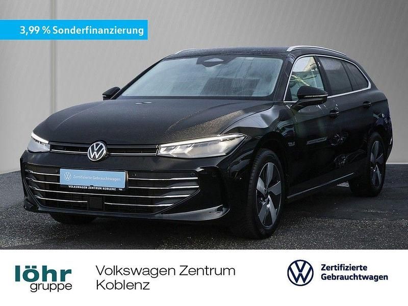 Grenadillschwarz metallic Gebraucht 2025 VW Passat Business Kombi | 34.980 € (Superpreis) - Bild 1/3
